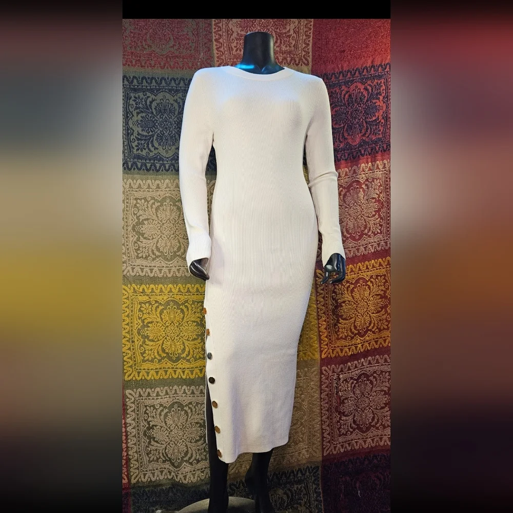 Alice + Olivia Jenner Soft White Medium Crew Neck Ribbed Knit Sweater Midi Dress - Picture 2 of 8